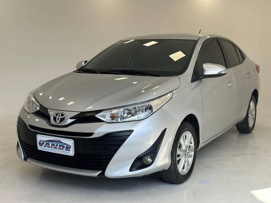 TOYOTA YARIS 1.5 16V FLEX SEDAN XL MANUAL