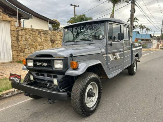 TOYOTA BANDEIRANTE 3.7 BJ50LV 4X4 TETO RIGIDO DIESEL 2P MANUAL