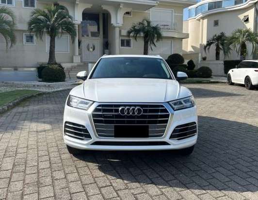 AUDI-Q5-2019