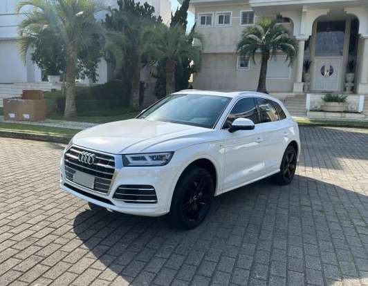 AUDI-Q5-2019