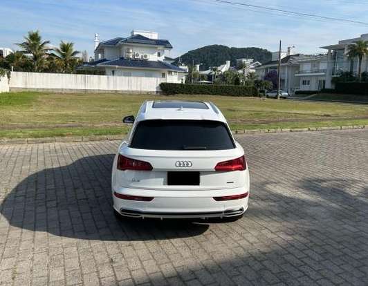 AUDI-Q5-2019