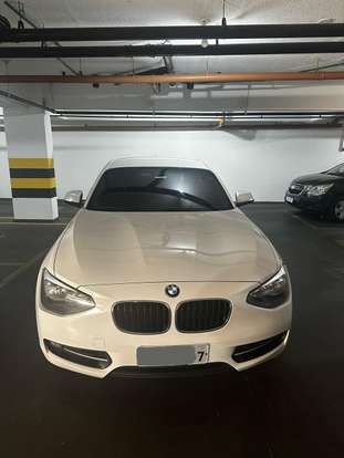 BMW-118i-2012