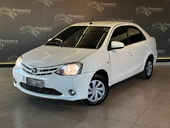 TOYOTA ETIOS 1.5 X SEDAN 16V FLEX 4P MANUAL