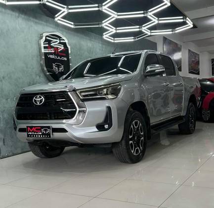 TOYOTA HILUX 2.8 SRX 4X4 CD 16V DIESEL 4P AUTOMÁTICO