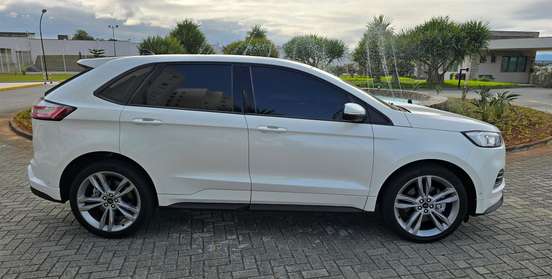 FORD-EDGE-2020