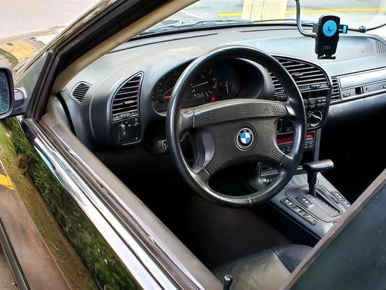BMW-325i-2.5 SEDAN 24V GASOLINA 4P AUTOMÁTICO BMW-325i-1992