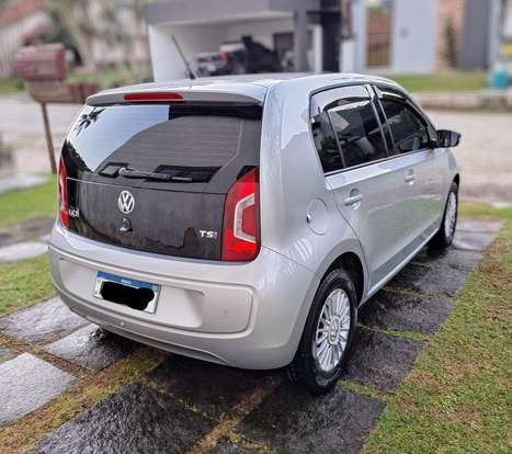 VOLKSWAGEN-UP-2016
