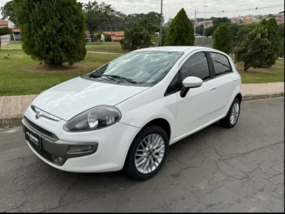 FIAT PUNTO 1.6 ESSENCE 16V FLEX 4P MANUAL