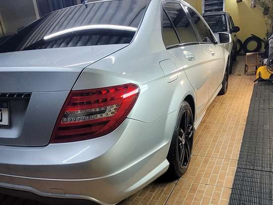 MERCEDES-BENZ-C 180-1.6 CGI SPORT 16V TURBO GASOLINA 4P AUTOMÁTICO MERCEDES-BENZ-C 180-2013