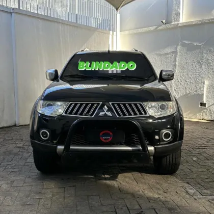 MITSUBISHI PAJERO DAKAR 3.2 HPE 4X4 7 LUGARES 16V TURBO INTERCOOLER DIESEL 4P AUTOMÁTICO