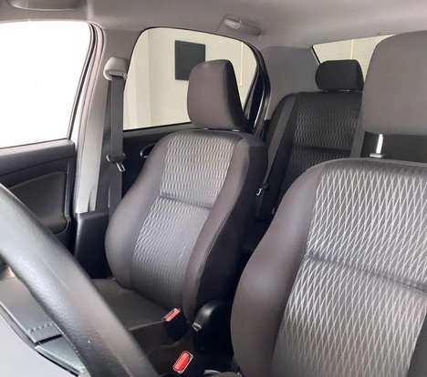 TOYOTA-ETIOS-2019