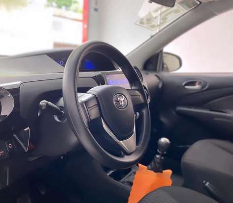 TOYOTA-ETIOS-2019