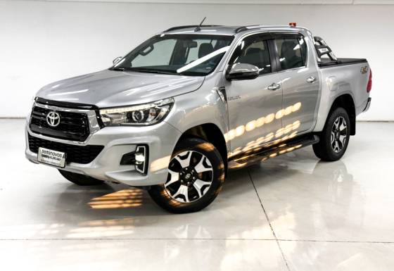 TOYOTA HILUX 2.8 SRX 4X4 CD 16V DIESEL 4P AUTOMÁTICO