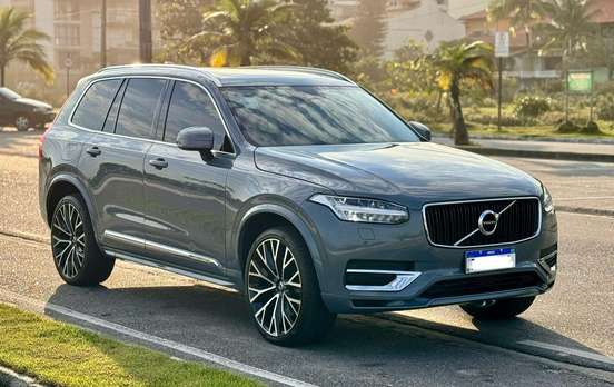 VOLVO-XC90-2021