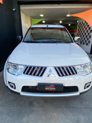 MITSUBISHI PAJERO DAKAR 3.2 HPE 4X4 7 LUGARES 16V TURBO INTERCOOLER DIESEL 4P AUTOMÁTICO