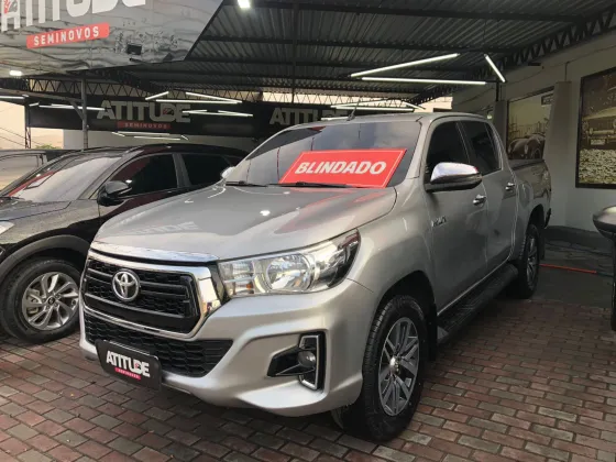 TOYOTA HILUX 2.8 SRV 4X4 CD 16V DIESEL 4P AUTOMÁTICO