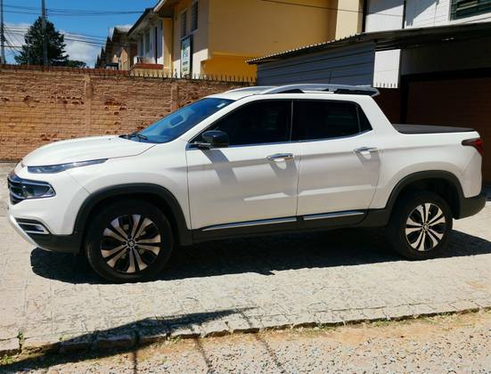FIAT TORO 2.0 16V TURBO DIESEL VOLCANO 4WD AT9