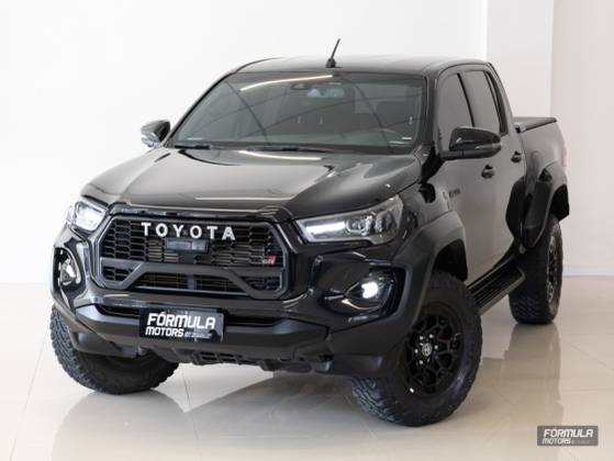 TOYOTA HILUX 2.8 D-4D TURBO DIESEL CD GR-S 4X4 AUTOMÁTICO