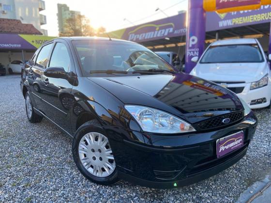 FORD FOCUS 1.6 GLX SEDAN 8V FLEX 4P MANUAL