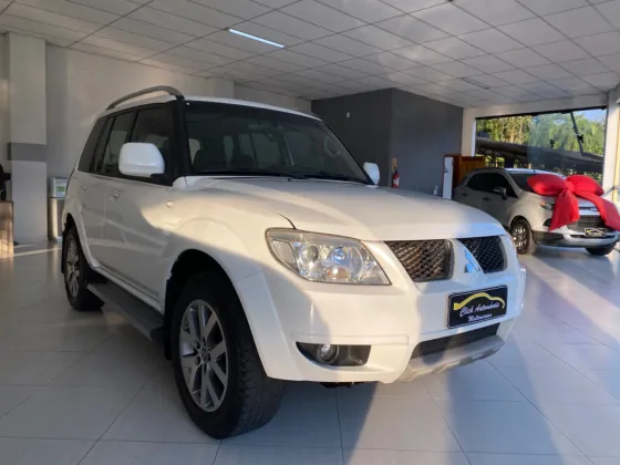 MITSUBISHI PAJERO TR4 2.0 4X2 16V 140CV FLEX 4P MANUAL