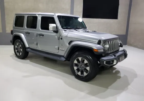 JEEP WRANGLER 2.0 TURBO GASOLINA SAHARA 4P 4X4 AT8