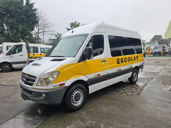 MERCEDES-BENZ SPRINTER 2.2 311 CDI FURGÃO STREET 14 16V BI-TURBO DIESEL MANUAL