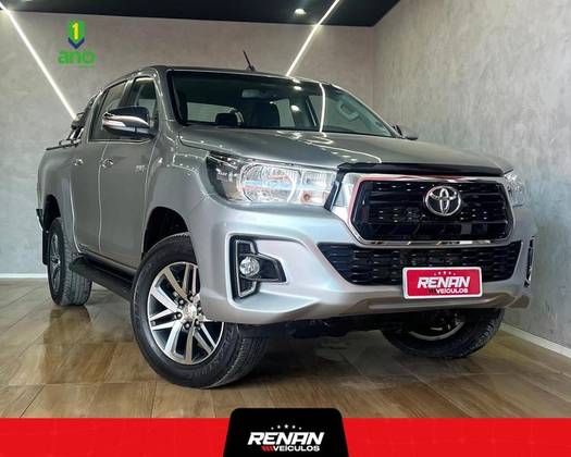 TOYOTA HILUX SW4 2.8 SR 4X4 16V TURBO INTERCOOLER DIESEL 4P AUTOMÁTICO