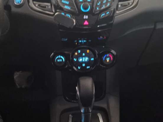 FORD-FIESTA-1.6 TITANIUM HATCH 16V FLEX 4P POWERSHIFT FORD-FIESTA-2016