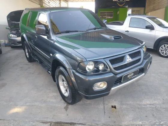 MITSUBISHI PAJERO 3.0 GLS-B 4X4 V6 181CV GASOLINA 4P AUTOMÁTICO