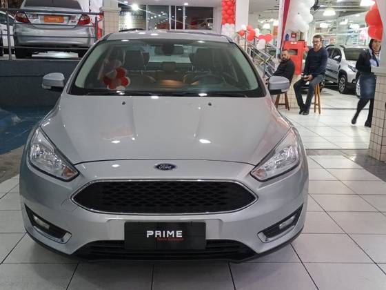 FORD FOCUS 2.0 SE PLUS FASTBACK 16V FLEX 4P POWERSHIFT