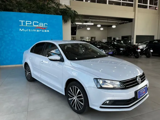 VOLKSWAGEN JETTA 2.0 TSI HIGHLINE 211CV GASOLINA 4P TIPTRONIC