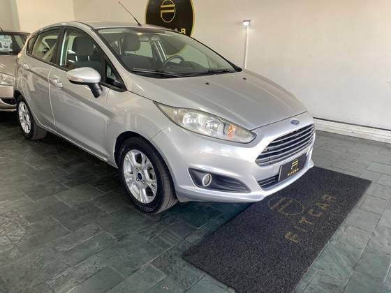 FORD FIESTA 1.6 SE HATCH 16V FLEX 4P MANUAL