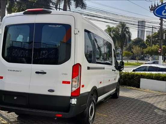 FORD-TRANSIT-2023
