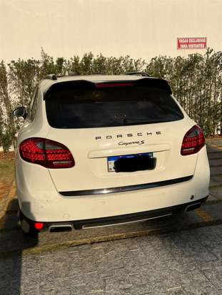 PORSCHE-CAYENNE-2010