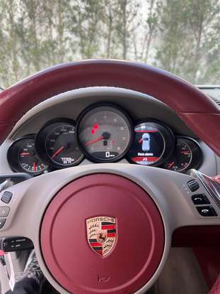PORSCHE-CAYENNE-2010