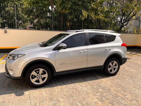 TOYOTA RAV4 2.0 TOP 4X2 16V GASOLINA 4P AUTOMÁTICO