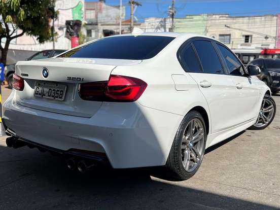 BMW-320i-2.0 M SPORT GP 16V TURBO ACTIVE FLEX 4P AUTOMÁTICO BMW-320i-2017
