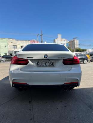 BMW-320i-2017