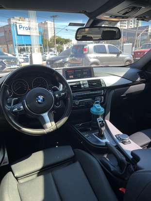 BMW-320i-2017