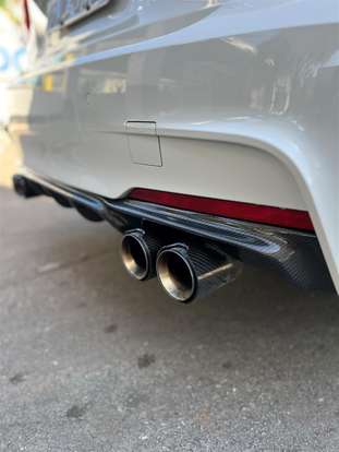 BMW-320i-2017