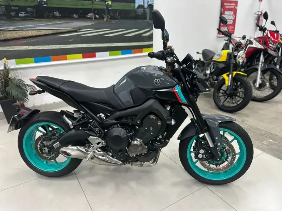 YAMAHA MT-09 