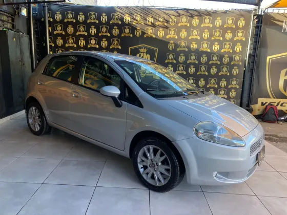 FIAT PUNTO 1.6 ESSENCE 16V FLEX 4P MANUAL