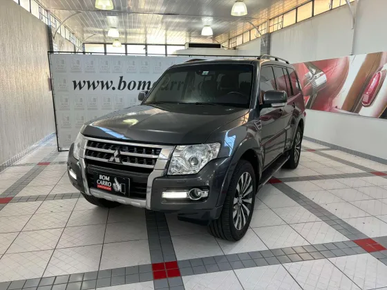 MITSUBISHI PAJERO 3.2 HPE 4X4 7 LUGARES 16V TURBO INTERCOOLER DIESEL 4P AUTOMÁTICO