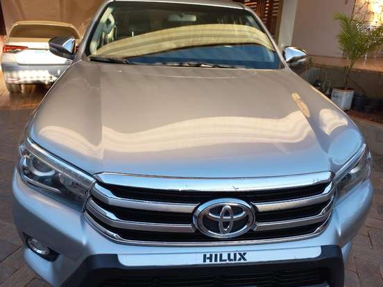 TOYOTA-HILUX-2.8 SRX 4X4 CD 16V DIESEL 4P AUTOMÁTICO TOYOTA-HILUX-2017