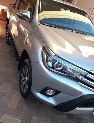 TOYOTA-HILUX-2.8 SRX 4X4 CD 16V DIESEL 4P AUTOMÁTICO TOYOTA-HILUX-2017