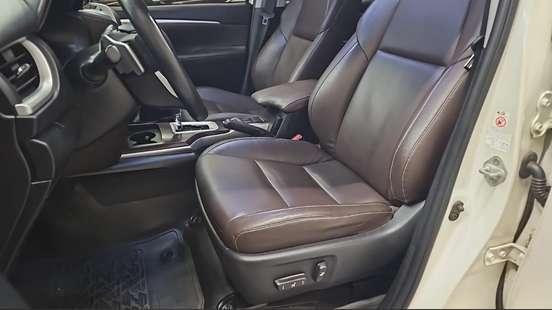 TOYOTA-HILUX SW4-2.8 SRX 4X4 7 LUGARES 16V TURBO INTERCOOLER DIESEL 4P AUTOMÁTICO TOYOTA-HILUX SW4-2019