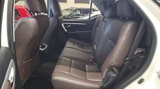 TOYOTA-HILUX SW4-2019