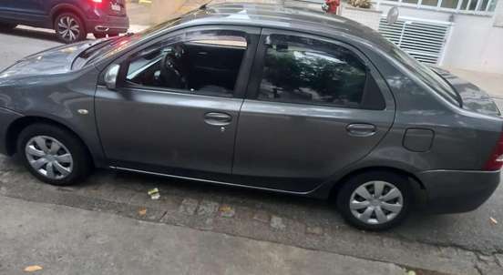 TOYOTA-ETIOS-2013