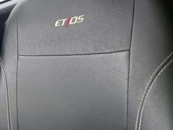 TOYOTA-ETIOS-1.5 XS SEDAN 16V FLEX 4P MANUAL TOYOTA-ETIOS-2013