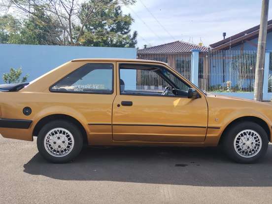 FORD-ESCORT-1.6 GHIA 8V GASOLINA 2P MANUAL FORD-ESCORT-1984